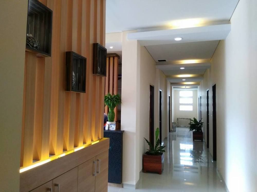 New D'Dhave Hotel 巴东 外观 照片