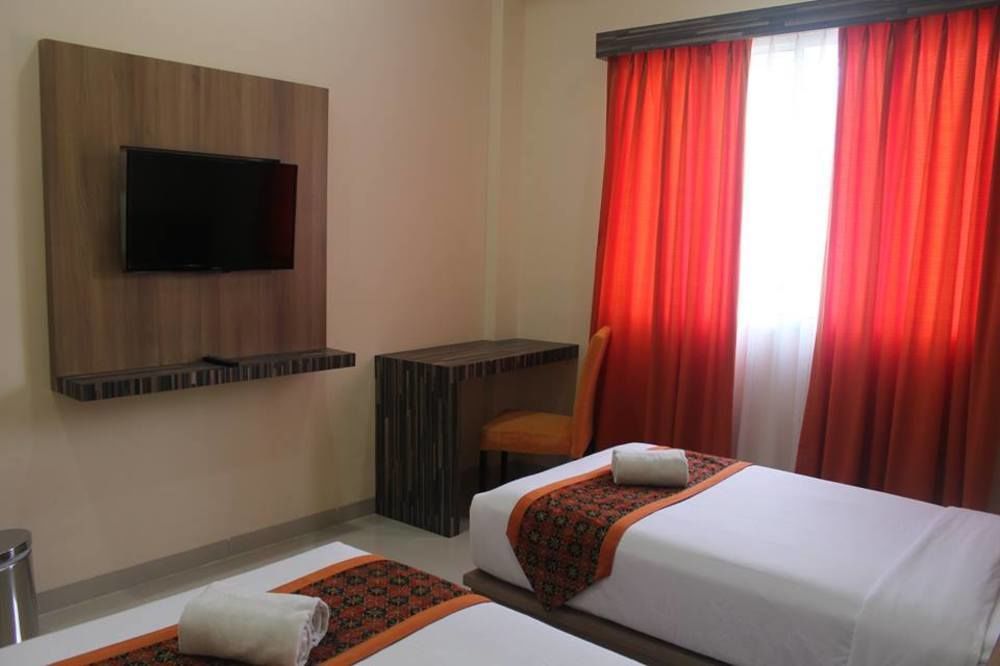 New D'Dhave Hotel 巴东 外观 照片