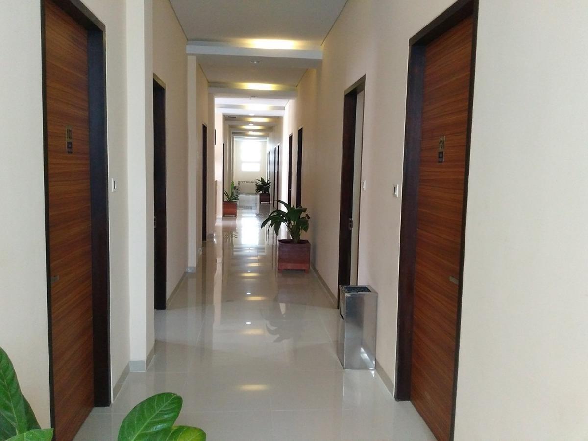 New D'Dhave Hotel 巴东 外观 照片