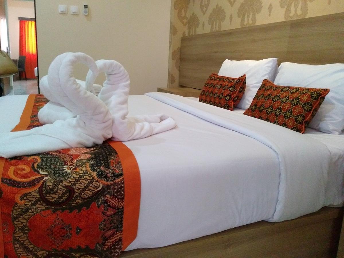 New D'Dhave Hotel 巴东 外观 照片