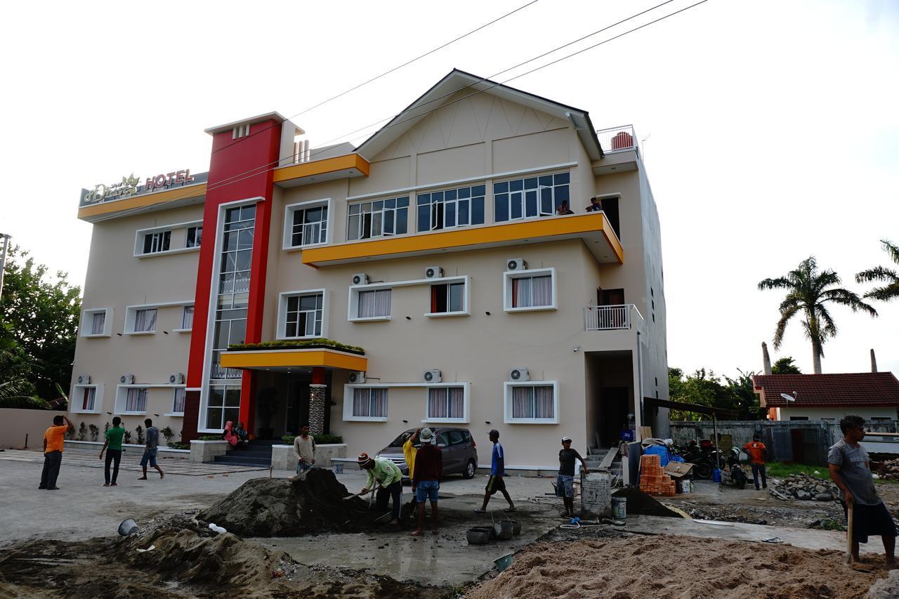 New D'Dhave Hotel 巴东 外观 照片