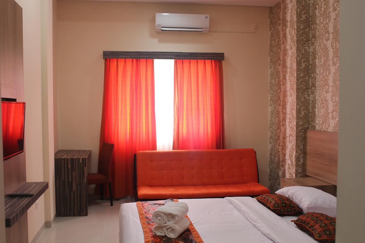 New D'Dhave Hotel 巴东 外观 照片