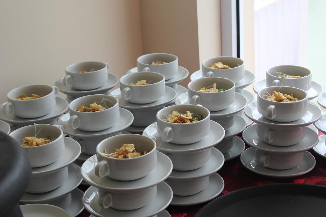 New D'Dhave Hotel 巴东 外观 照片